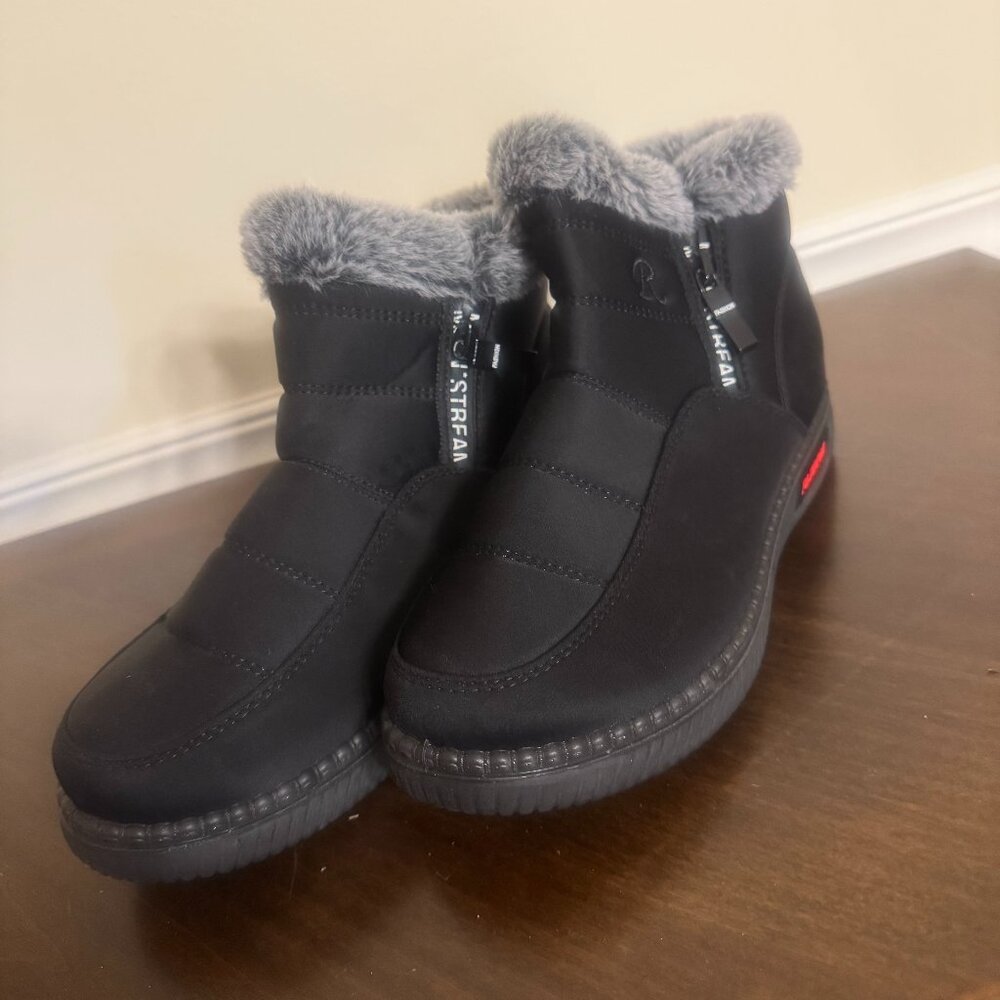 Women’s Waterproof Winter Snow Boots – Size 7 – New Without Tags